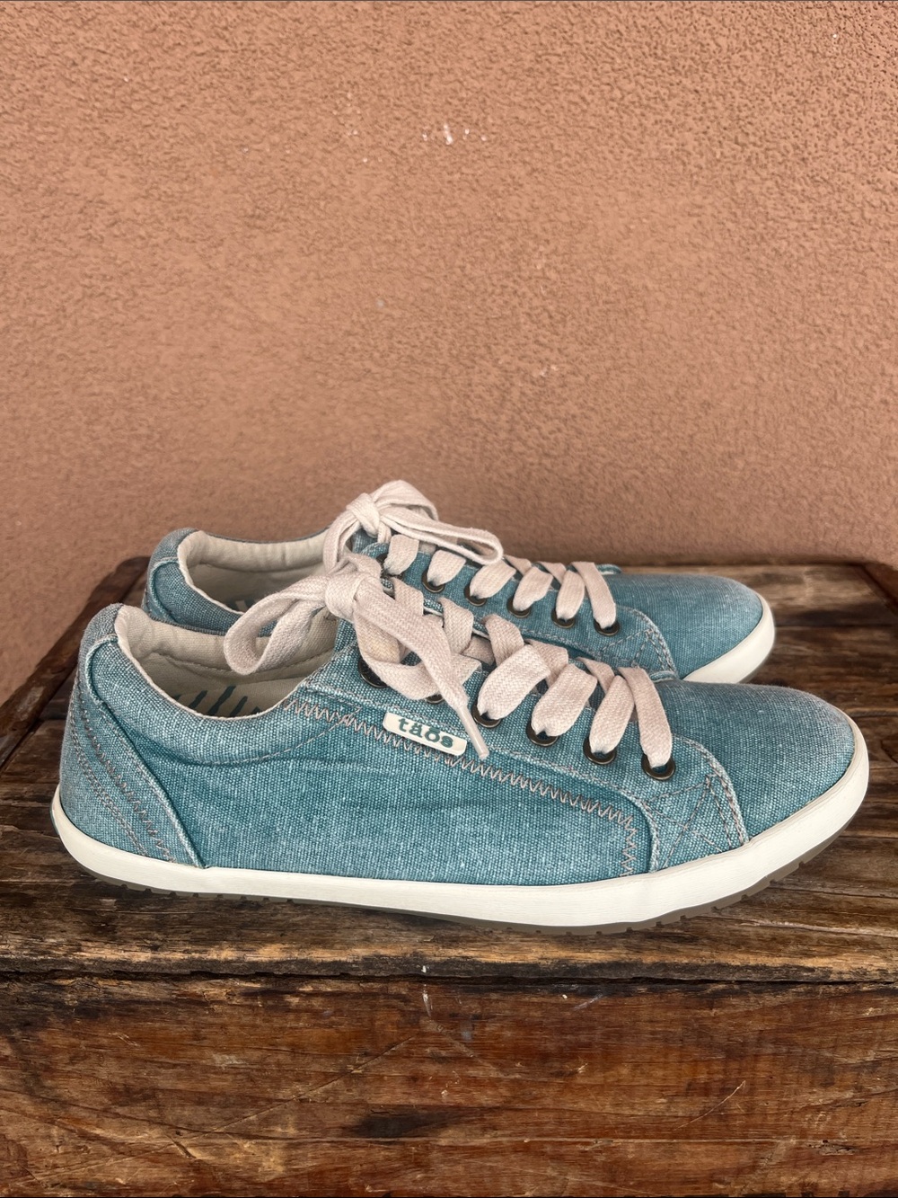Taos star canvas blue women’s sneakers